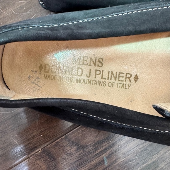 Donald J Pliner Italian Men\'s Loafer 8 M Black Suede Aztec Beaded Slip On Shoe